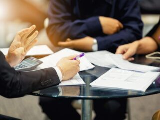 loan-consultant-1024×682-1